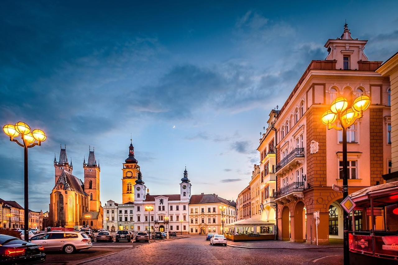 Unique Central Square Business Apt. Hradec Králové Eksteriør bilde